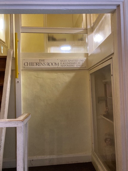 WallingtonHall-children